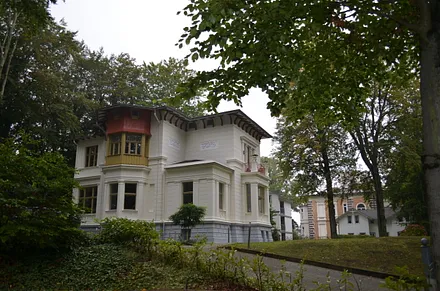 alte Villen in direkter Nachbarschaft