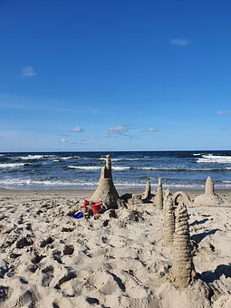 Hier sind die Kinder die Baumeister ....