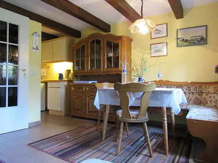 Essecke, Blick zur Küchenecke 