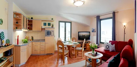 Wohn-, Ess- und Kochbereich