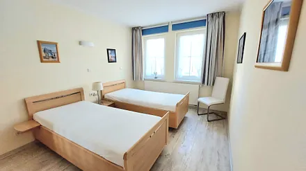 zweites Schlafzimmer mit 2 Einzelbetten