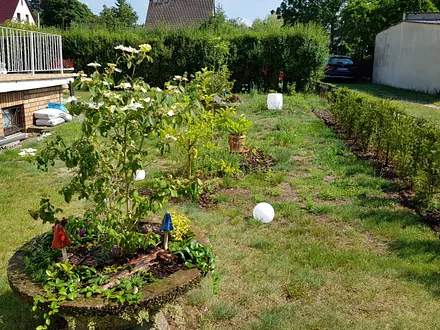 Freistehendes Haus mit weiten Abständen zu Nachbarn