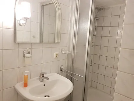 Bad im Hobbybereich mit Dusche