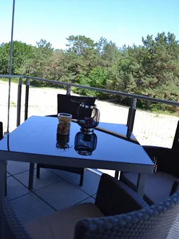 Balkon mit Sitzmöbel