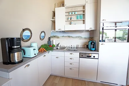 voll ausgestattete Küchenzeile