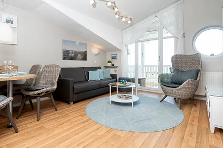 Ostseeflair pur, weiße Landhausidylle, unbezahlbar schöner Panorama-Meerblick