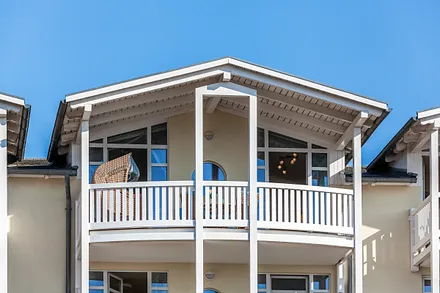12 m² großer Balkon - unser 2. Wohnzimmer - sonnige, geschützte Lage das ganze Jahr! 