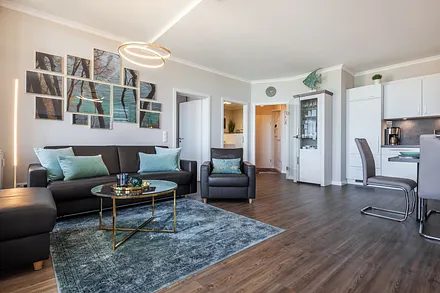 Villencharme pur, großzügiger Wohnraum mit stilvollem Ambiente, unbezahlbar schöner Meerblick, 4 Sterne