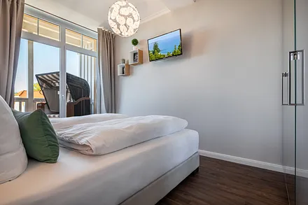 Bei Ihrem Einzug finden Sie bezogene Betten und 2 Handtuchpakete vor,  