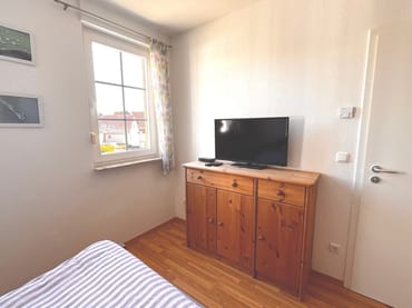 Fernseher im zweiten Schlafzimmer
