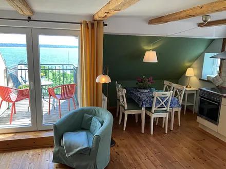 Essbereich mit Terrasse 