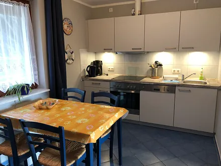 Typ 1/2 - Küche mit Kühlschrank, Gefrierfach (Parterre)