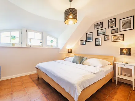 Schlafzimmer 1 - Doppelbett 180x200 mit TV