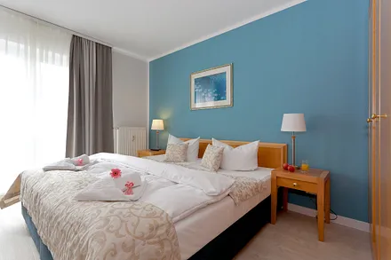 1. Schlafzimmer mit Doppelbett