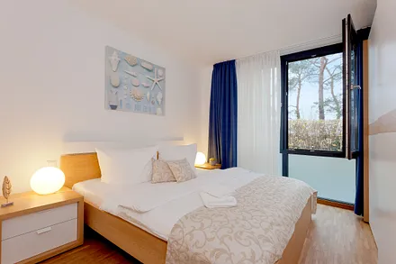 1. Schlafzimmer mit Doppelbett