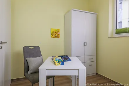 Schlafzimmer 2 mit Schrank