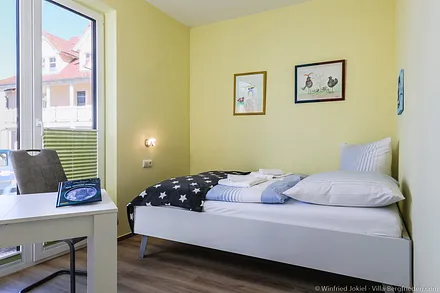 Schlafzimmer 2 mit Doppelbett (1,40 x 2,00)