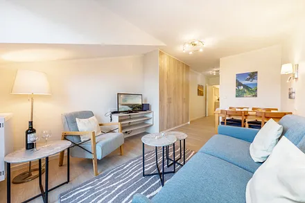 Die helle freundliche Möblierung verspricht entpanntes Urlaubsfeeling.