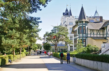Historische Strandpromenade in Zinnowitz ist von Koserow mit dem Fahrrad zu erreichen