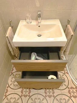 Waschtischunterschrank