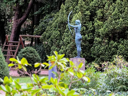 Details auf dem Parkähnlichen Grundstück