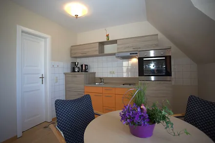 Frühstückstisch mit Seeblick