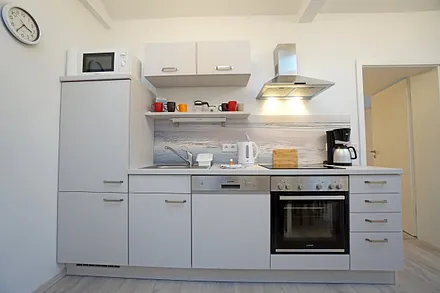 voll ausgestattete Küchenzeile