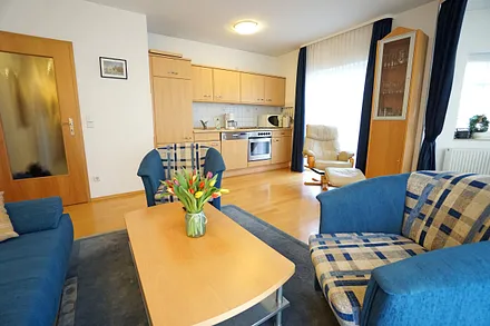 Wohnzimmer mit Küchenzeile