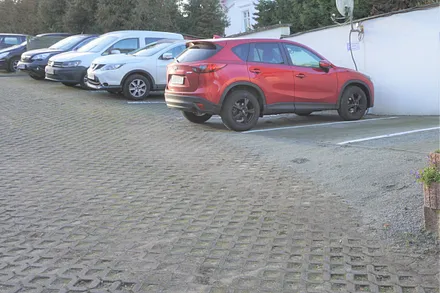 kostenloser  Parkplatz am Haus