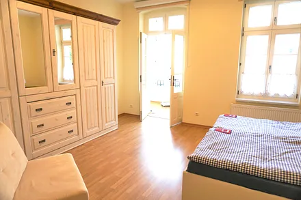 großer Kleiderschrank