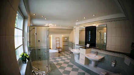 Badezimmer OG