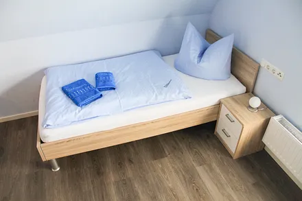 Einzelbett im 3. Schlafzimmer im Dachgeschoß
