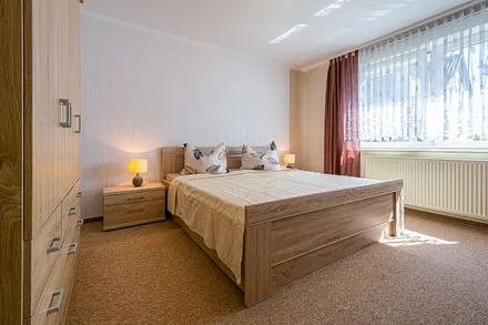 Schlafzimmer mit Hochbett