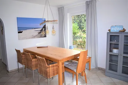 Esstisch im Wohnzimmer