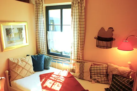 Tagessofa im Abendlicht