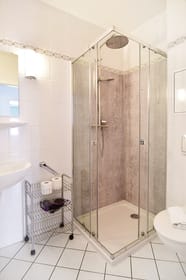 Blick in das Duschbad