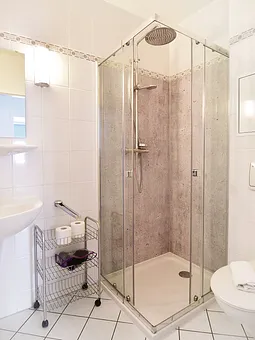 Blick in das Duschbad