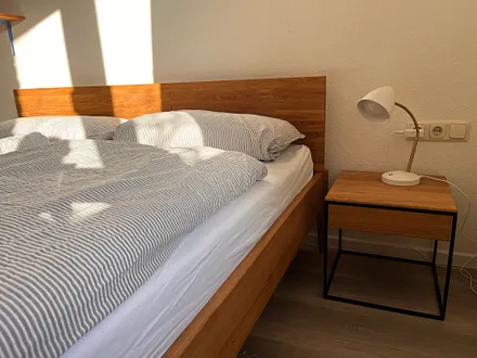 Schlafzimmer 1