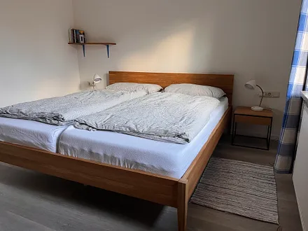 Schlafzimmer 1 mit neuem Bett