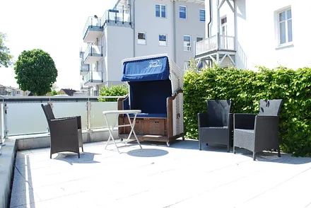 Blick auf die obere eigene Terrasse