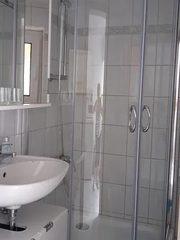 Bad Dusche/WC mit Fenster