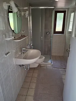 Blick auf die neue Dusche