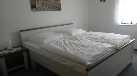 Doppelbett für 2 Personen