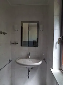 Spiegel mit Ablage,Waschbecken