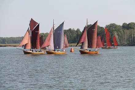Zeesboote auf dem Bodden