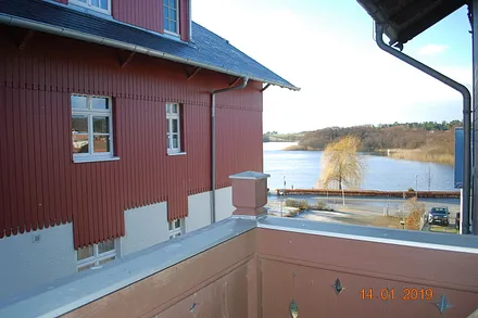 Ausblick vom Balkon auf den Schloonsee