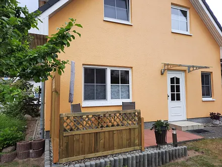 Außenansicht Ferienwohnung mit Terrasse