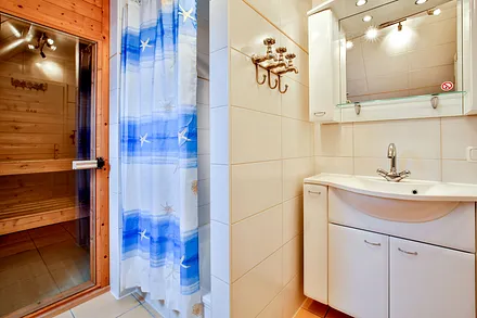 Duschbad mit eigener Sauna