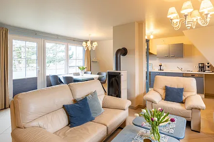 Wohnbereich mit Kamin