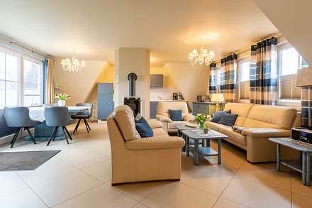 Küche mit Essbereich